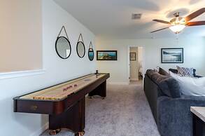 6 Bedroom 5 Bathroom