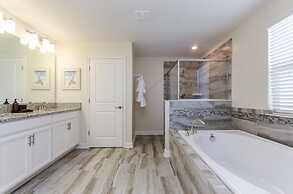 6 Bedroom 5 Bathroom