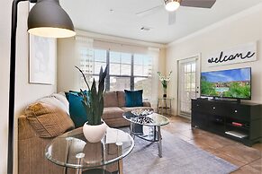 3 Bed 3 Bath Pool View High End Corner Condo