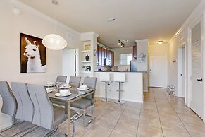 3 Bed 3 Bath Pool View High End Corner Condo