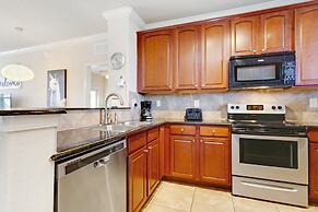3 Bed 3 Bath Pool View High End Corner Condo