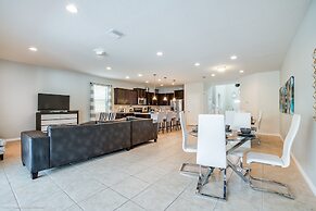 8 Bed Villa with Games, Pool & Spa