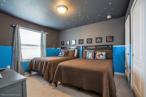 8 Bed Villa with Games, Pool & Spa