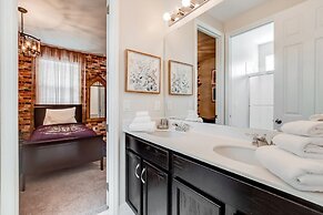 9 BD 6.5 BH House Villa