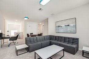 9 BD 6.5 BH House Villa