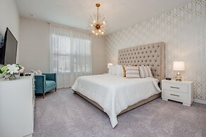 9 BD 6.5 BH House Villa