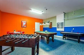 Cool and Modern 9 Bed 7 Ba Villa Pool & Spa 6160boa