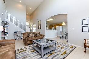 4 Bedroom Home with Pool Table