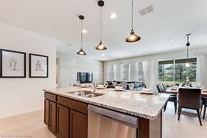 5280oak Luxury Ne 6 Bedroom 4.bath Home