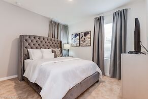 5280oak Luxury Ne 6 Bedroom 4.bath Home