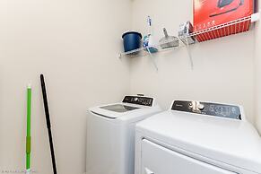 5280oak Luxury Ne 6 Bedroom 4.bath Home