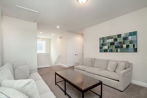 Family Friendly 8 Bed Villa with Pool & Spa