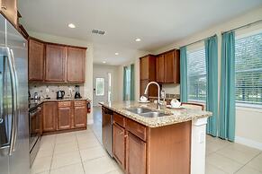 Family Friendly 8 Bed Villa with Pool & Spa