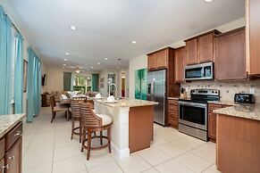 Family Friendly 8 Bed Villa with Pool & Spa