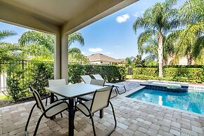 Family Friendly 8 Bed Villa with Pool & Spa