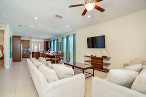 Family Friendly 8 Bed Villa with Pool & Spa