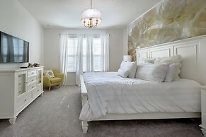 Exquisite 9bed 6.5ba Villa