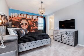 Exquisite 9bed 6.5ba Villa