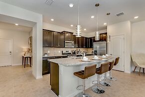 5brm Tiki Bar on Site & Restaurant