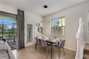 5brm Tiki Bar on Site & Restaurant