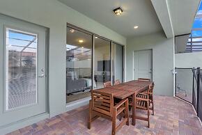 5brm Tiki Bar on Site & Restaurant