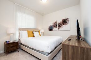 5 bed Town Home With Pool