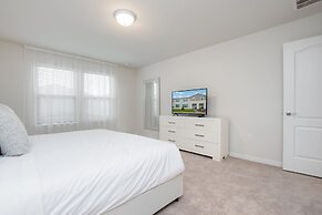 5 bed Town Home With Pool