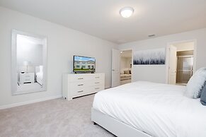 5 bed Town Home With Pool