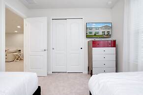 5 bed Town Home With Pool