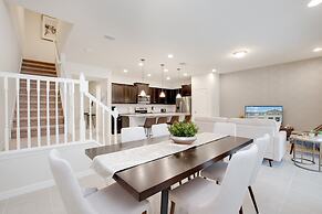 5 bed Town Home With Pool