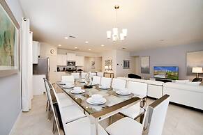 5 Bdrm Solterra New Home