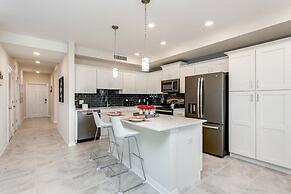 Beautiful 2 Bdrm 2 BA Condo