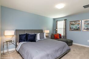 6 Bedroom, 6 Bath Pool Home