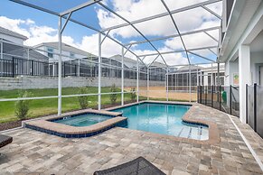 6 Bedroom, 6 Bath Pool Home