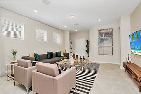 5 Bed 5 Ba Solterra Villa with Pool & Spa