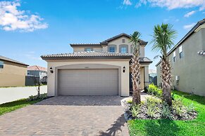 5 Bed 5 Ba Solterra Villa with Pool & Spa