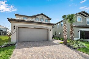 5 Bed 5 Ba Solterra Villa with Pool & Spa