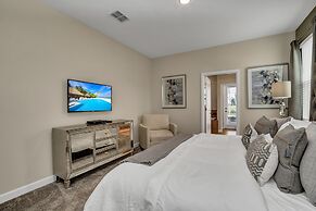 Champions Gate 9 Bedroom Villa with Pool & Spa