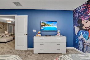 Champions Gate 9 Bedroom Villa with Pool & Spa