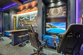 Champions Gate 9 Bedroom Villa with Pool & Spa