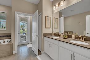 Champions Gate 9 Bedroom Villa with Pool & Spa