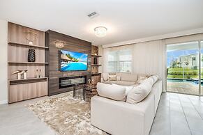 Champions Gate 9 Bedroom Villa with Pool & Spa