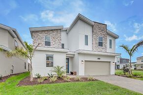 Champions Gate 9 Bedroom Villa with Pool & Spa