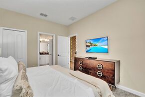 Champions Gate 9 Bedroom Villa with Pool & Spa