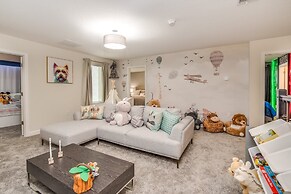 Champions Gate 9 Bedroom Villa with Pool & Spa