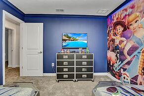 Champions Gate 9 Bedroom Villa with Pool & Spa