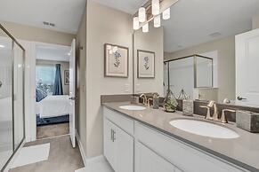 Champions Gate 9 Bedroom Villa with Pool & Spa