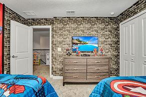 Champions Gate 9 Bedroom Villa with Pool & Spa