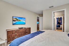 Champions Gate 9 Bedroom Villa with Pool & Spa