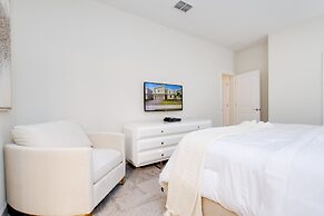 9 Bed 5 Ba Villa with Games, Pool & Spa